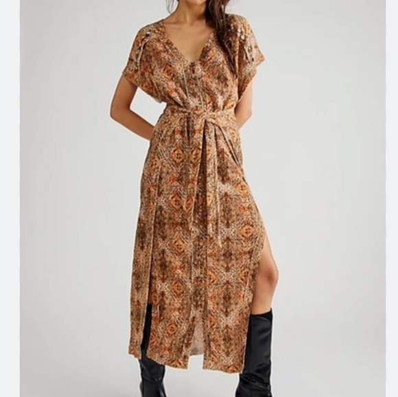 Free People Dresses & Skirts - New!Free People Farrah‎ Bohemian Printed Dress